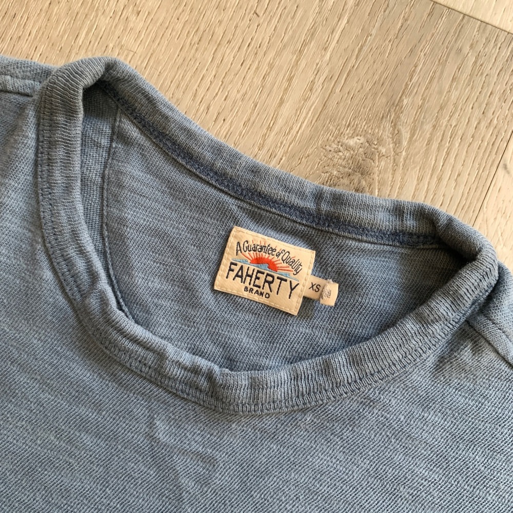 Faherty Brand Men XS Blue Slub Cotton Chest Stripe Short Sleeve Crewneck T-Shirt